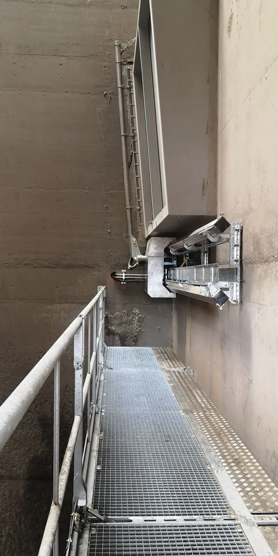 Scheibenreinigungsanlage — Reinigungsarm montiert